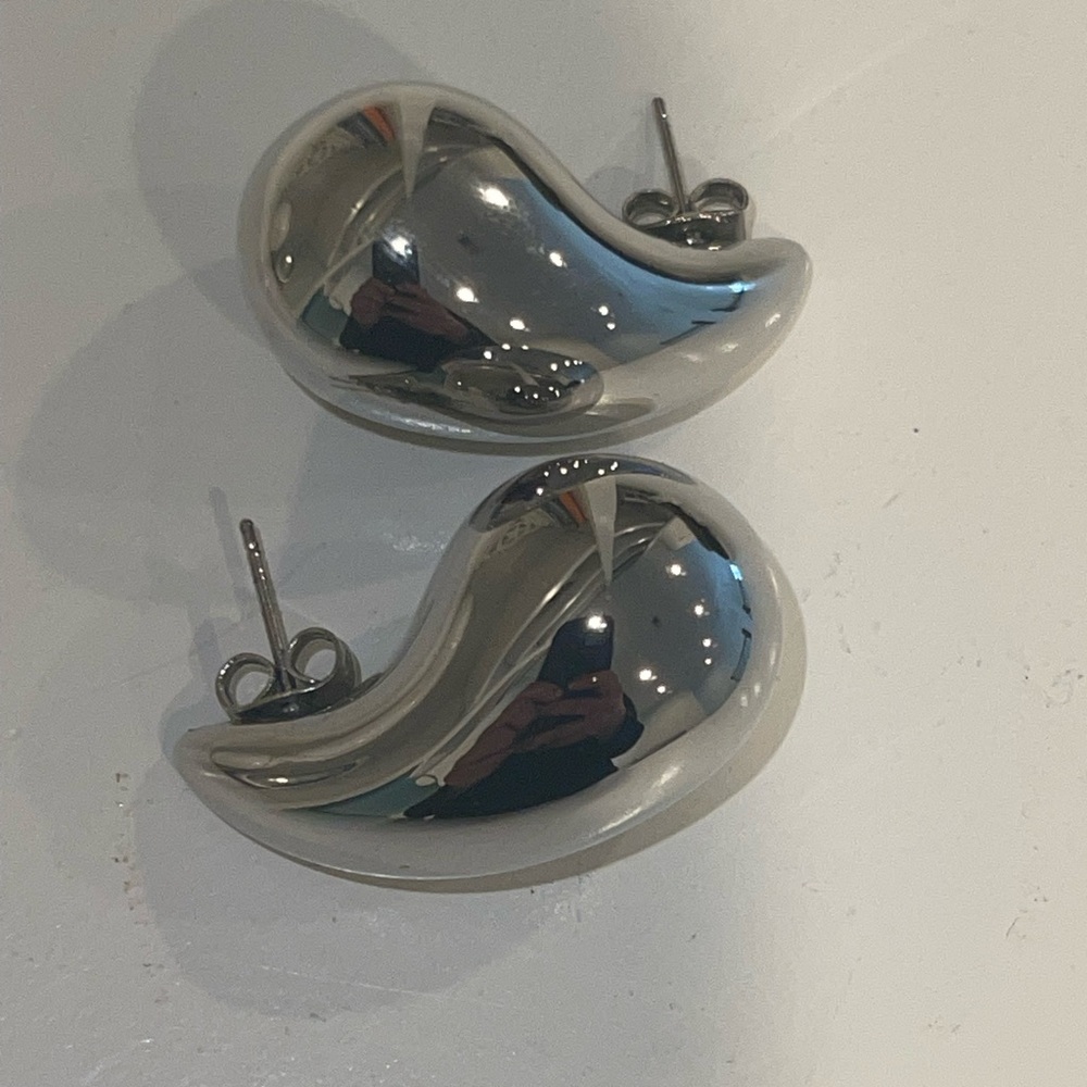 Silver Chunky Teardrop Earrings New Without Tags